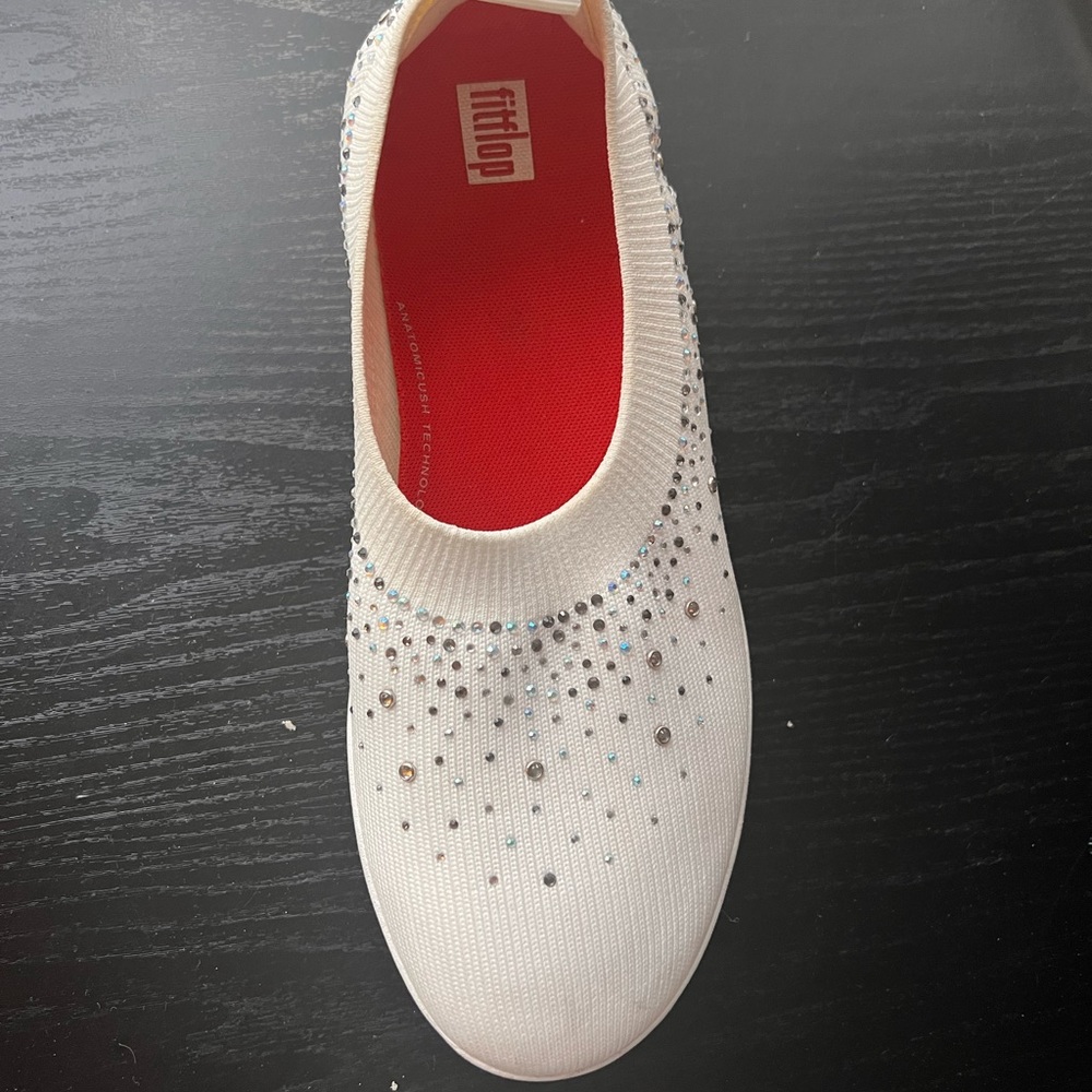 Size 9 very comfortable with sparkles